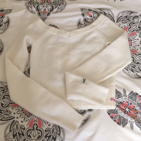 Hollister Sweaters - Hollister sweater cropped